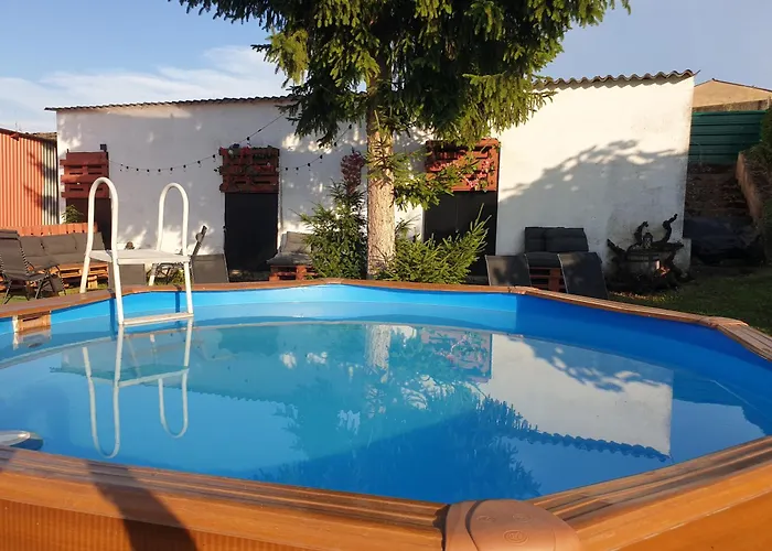 Casa Turistica Villa Carmen, Con Chimenea, Amplia Zona De Jardin, Barbacoa, Piscina Y Garaje